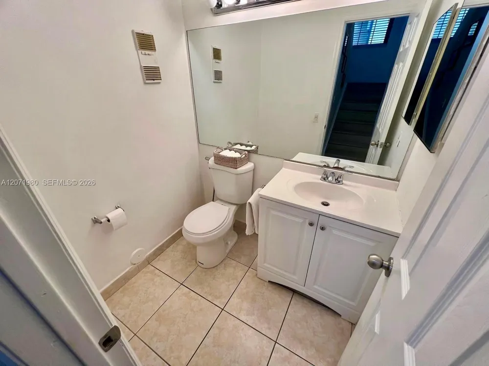 1133 NE 210th Ter Miami, FL 33179