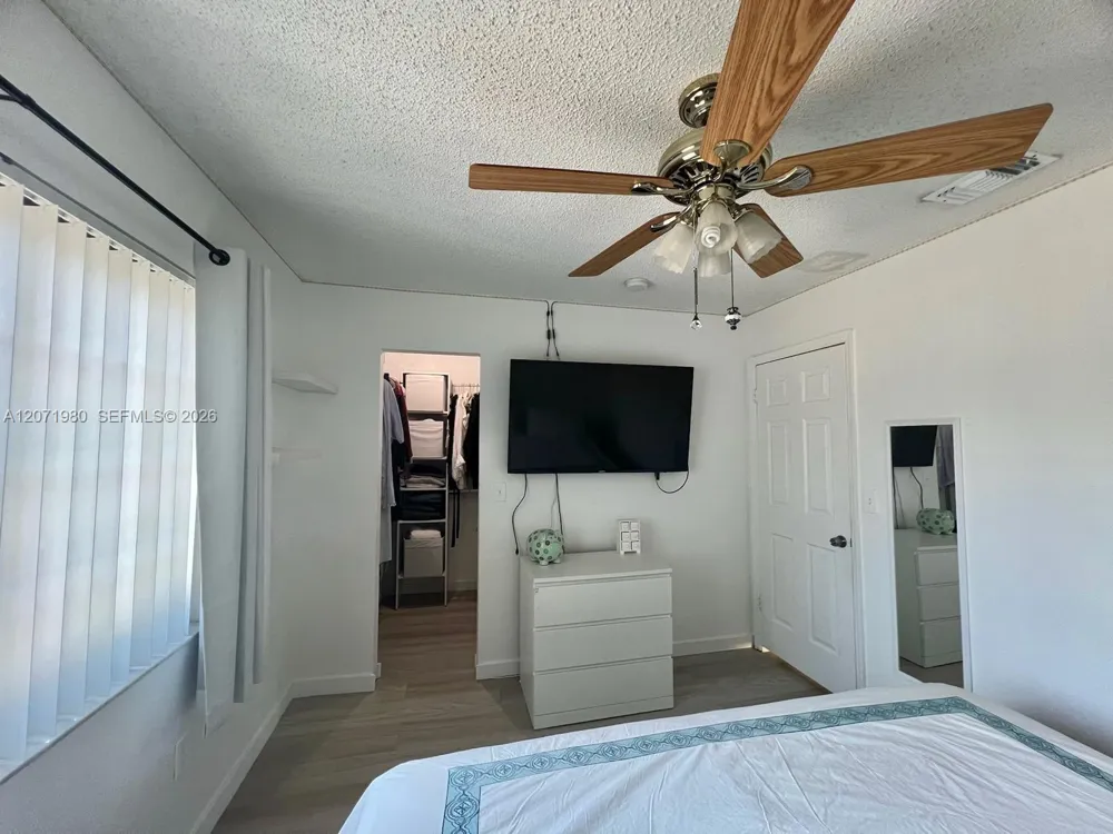 1133 NE 210th Ter Miami, FL 33179
