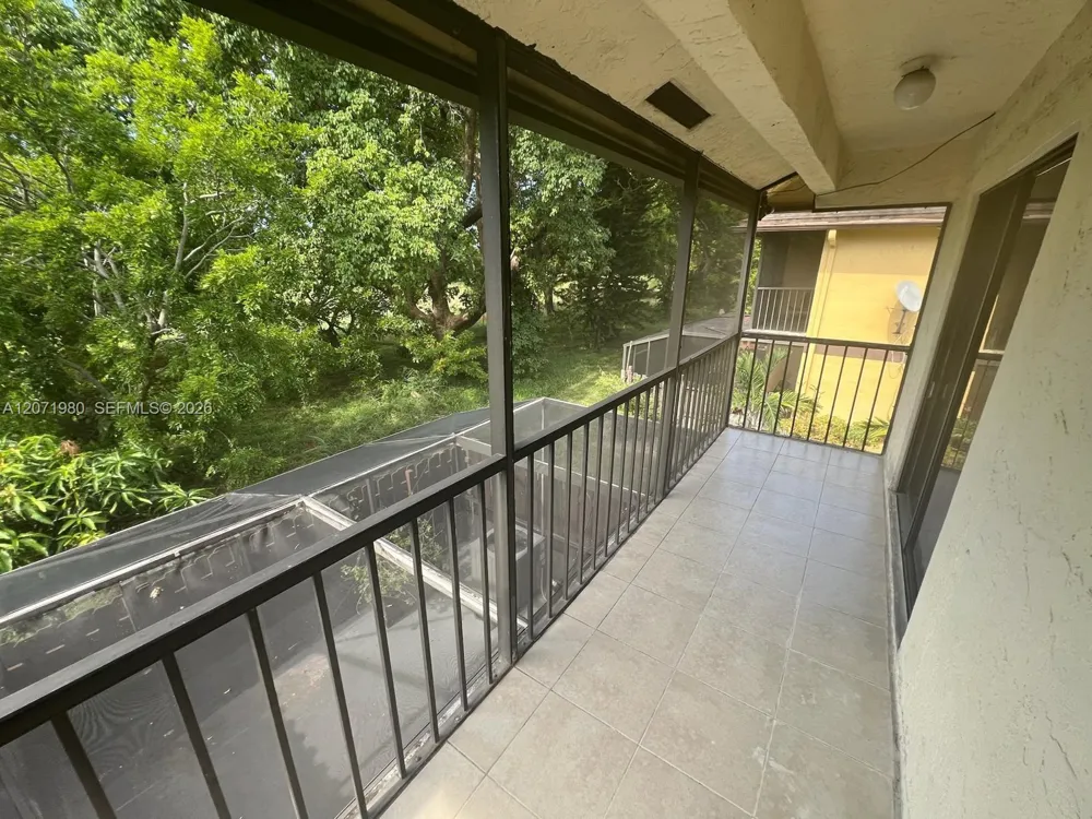 1133 NE 210th Ter Miami, FL 33179