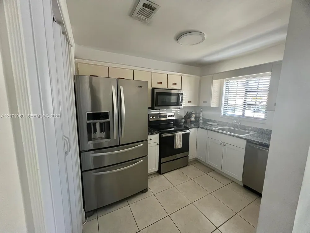1133 NE 210th Ter Miami, FL 33179