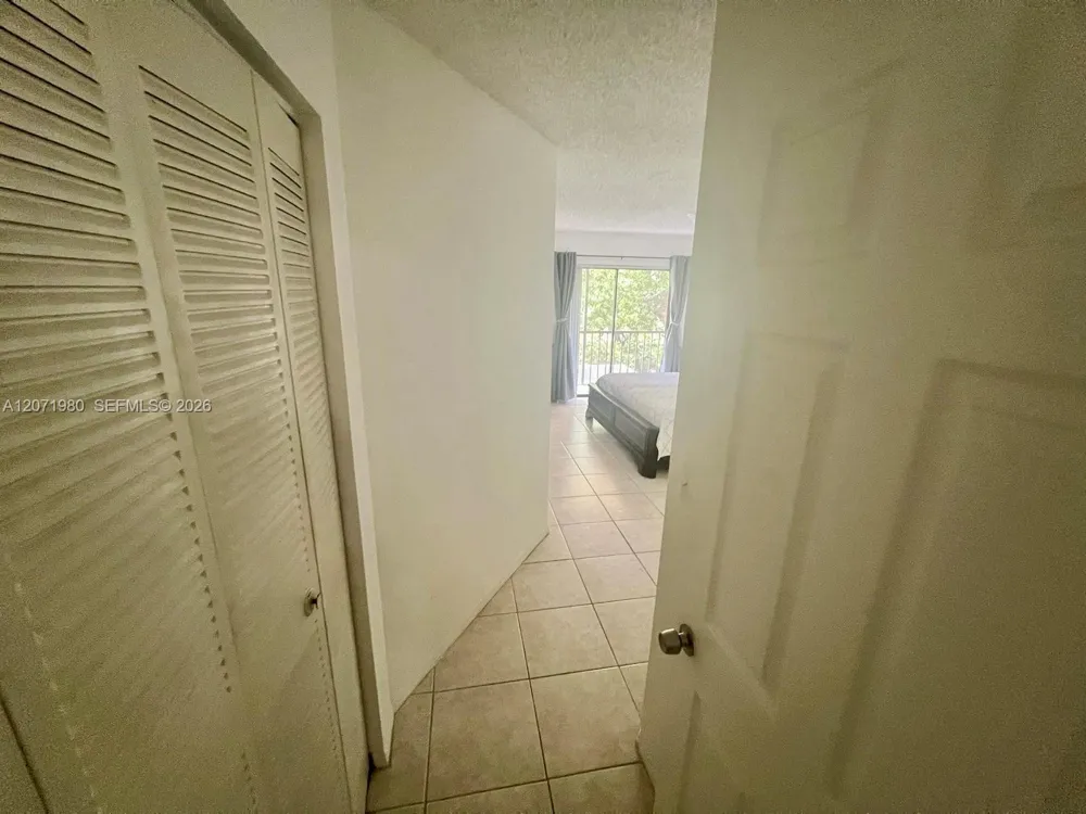 1133 NE 210th Ter Miami, FL 33179