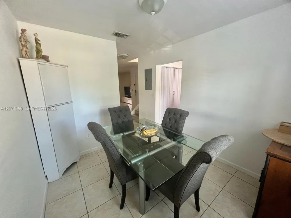1133 NE 210th Ter Miami, FL 33179