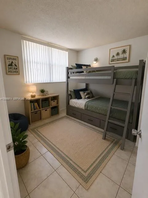 9440 Poinciana Pl #404 Davie, FL 33324