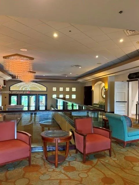 9440 Poinciana Pl #404 Davie, FL 33324