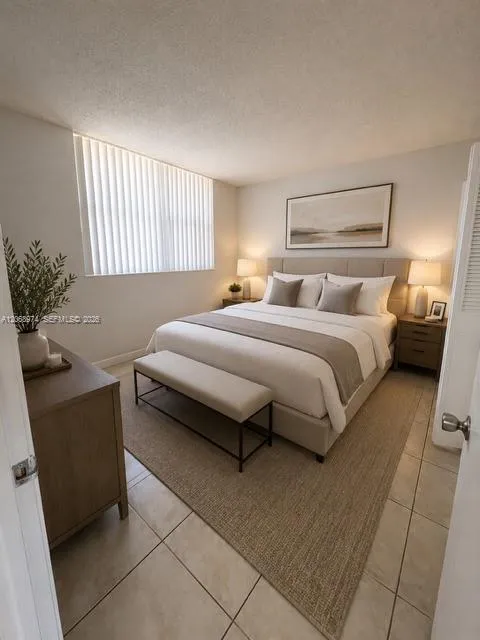 9440 Poinciana Pl #404 Davie, FL 33324