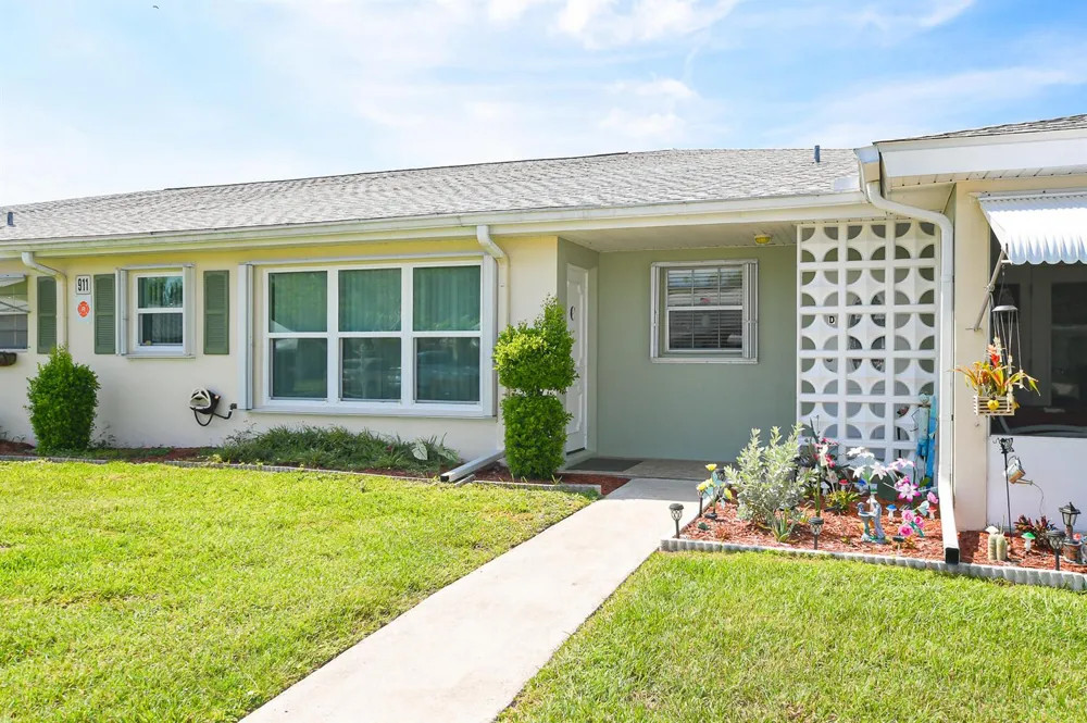 911 SAVANNAS POINT DRIVE #C Fort Pierce, FL 34982