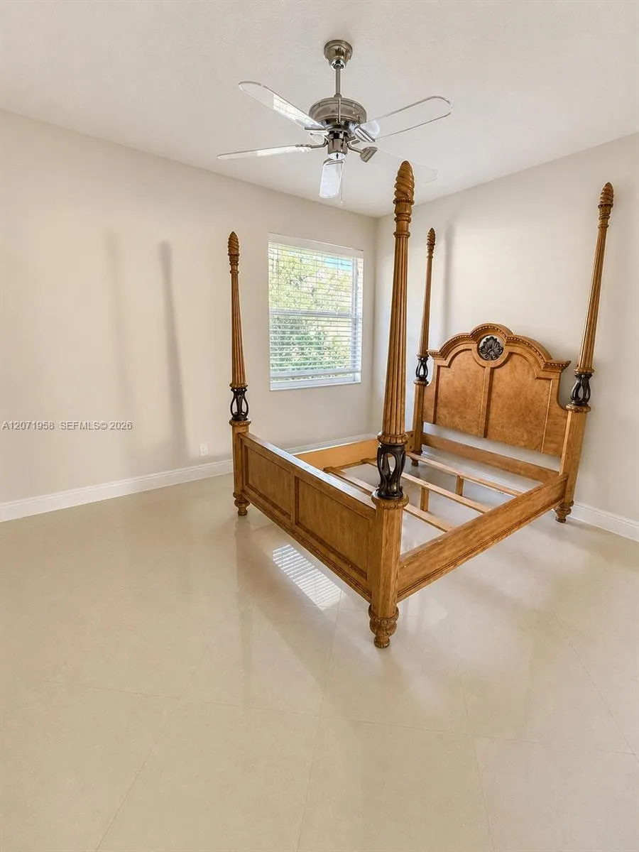 8142 Silver Palm Ct #17 Tamarac, FL 33321