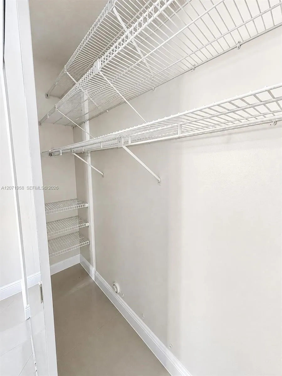 8142 Silver Palm Ct #17 Tamarac, FL 33321