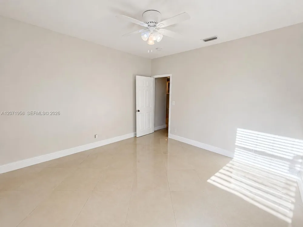 8142 Silver Palm Ct #17 Tamarac, FL 33321