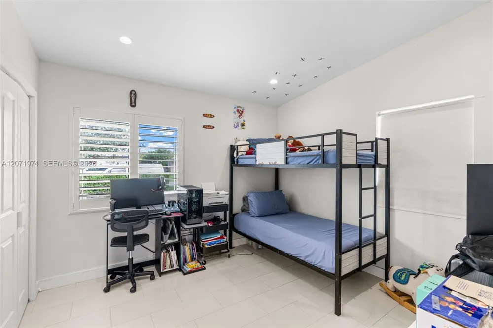 3010 SW 103rd Ave Miami, FL 33165