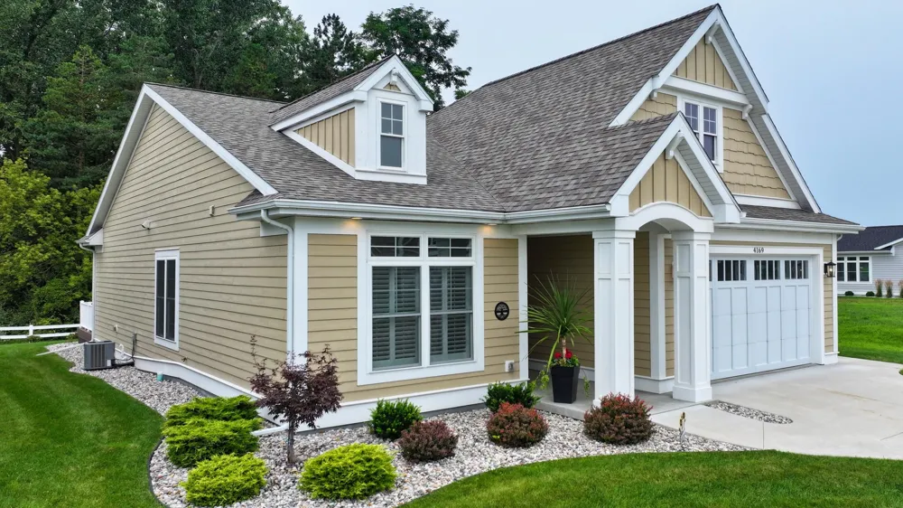 4169 Village Green Tittabawassee Township, MI 48623