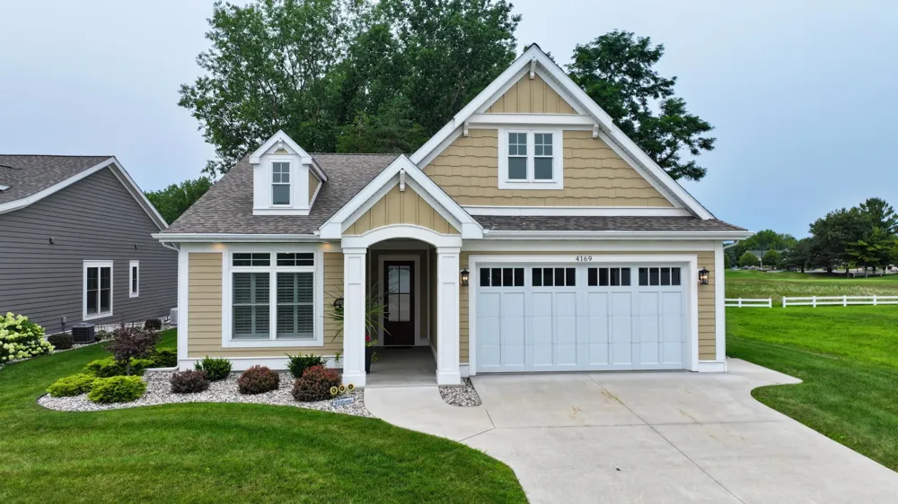 4169 Village Green Tittabawassee Township, MI 48623