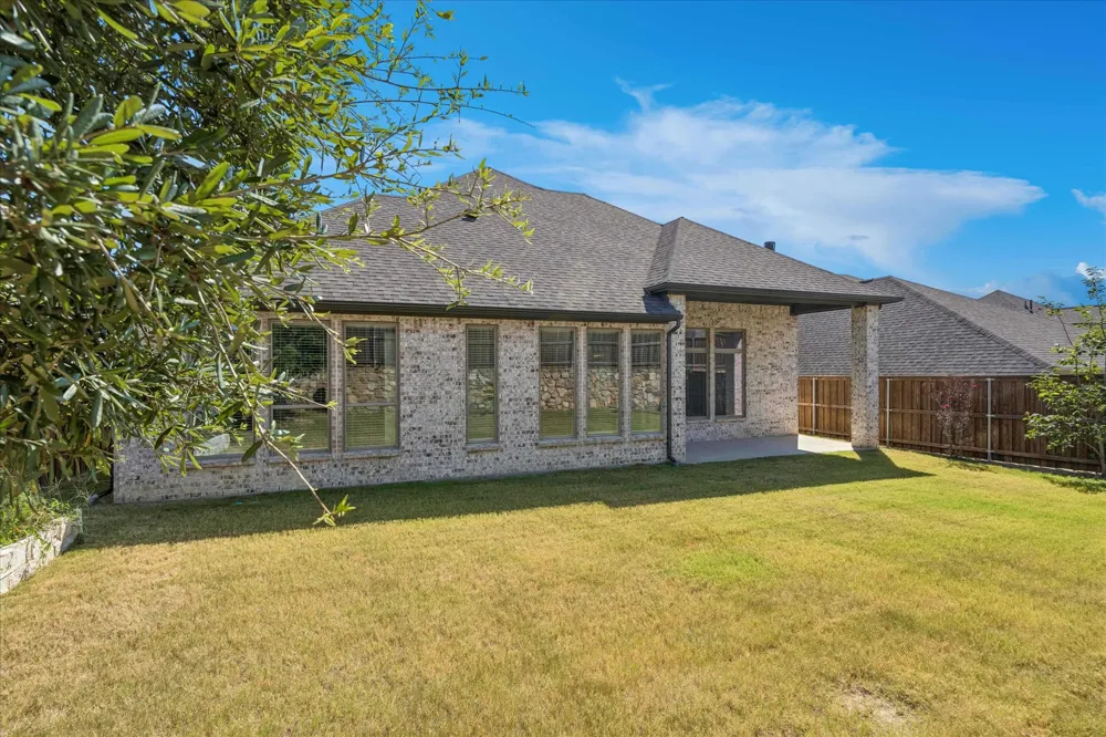 5708 Lake Jackson Drive Fort Worth, TX 76126