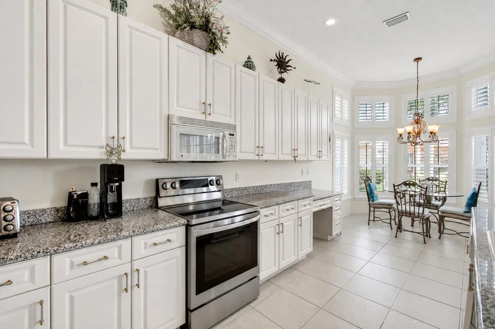 7315 Twin Falls Drive Boynton Beach, FL 33437