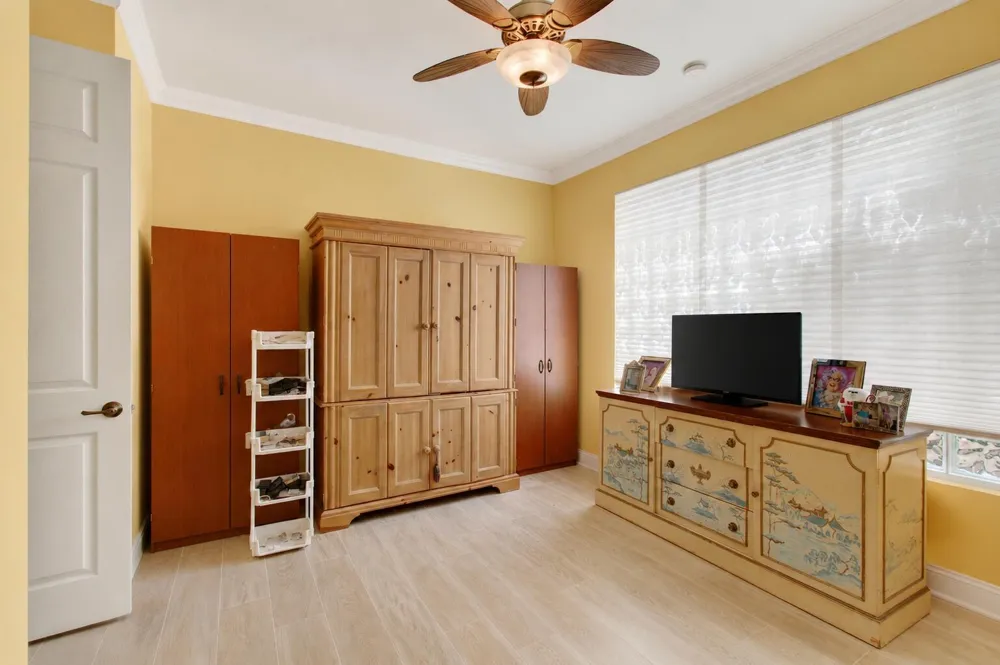 7315 Twin Falls Drive Boynton Beach, FL 33437