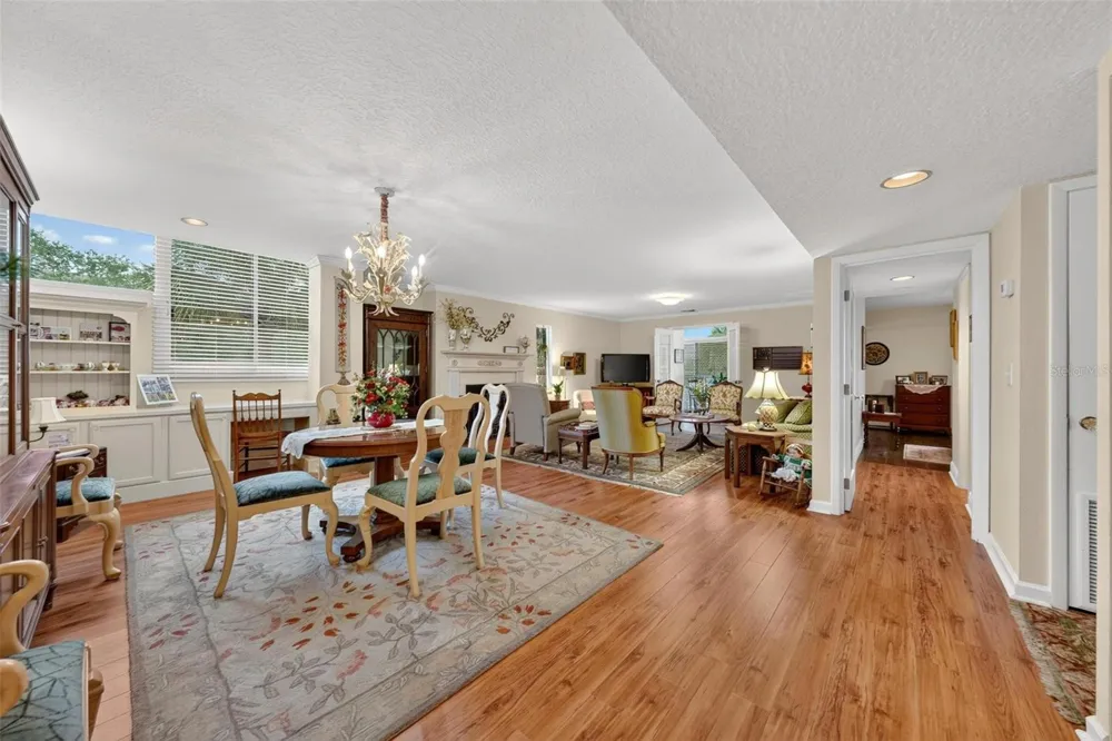 250 CAROLINA AVENUE #205 Winter Park, FL 32789