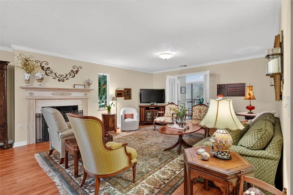 250 CAROLINA AVENUE #205 Winter Park, FL 32789