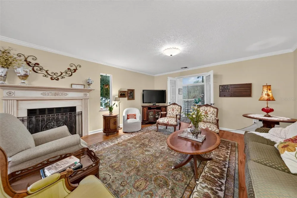250 CAROLINA AVENUE #205 Winter Park, FL 32789