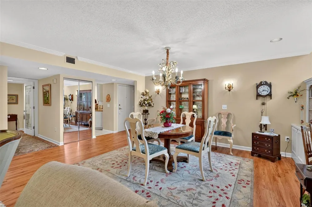 250 CAROLINA AVENUE #205 Winter Park, FL 32789