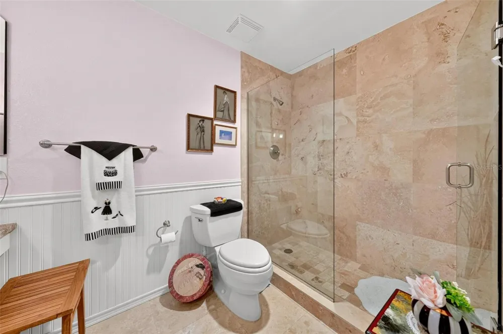 250 CAROLINA AVENUE #205 Winter Park, FL 32789