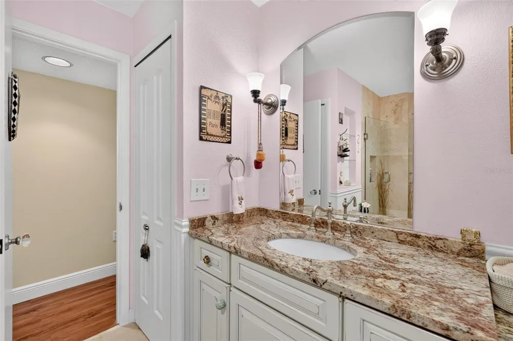 250 CAROLINA AVENUE #205 Winter Park, FL 32789