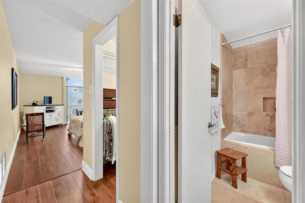 250 CAROLINA AVENUE #205 Winter Park, FL 32789