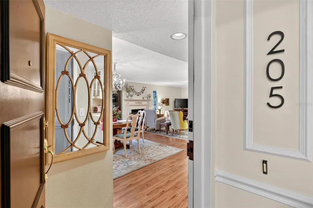 250 CAROLINA AVENUE #205 Winter Park, FL 32789