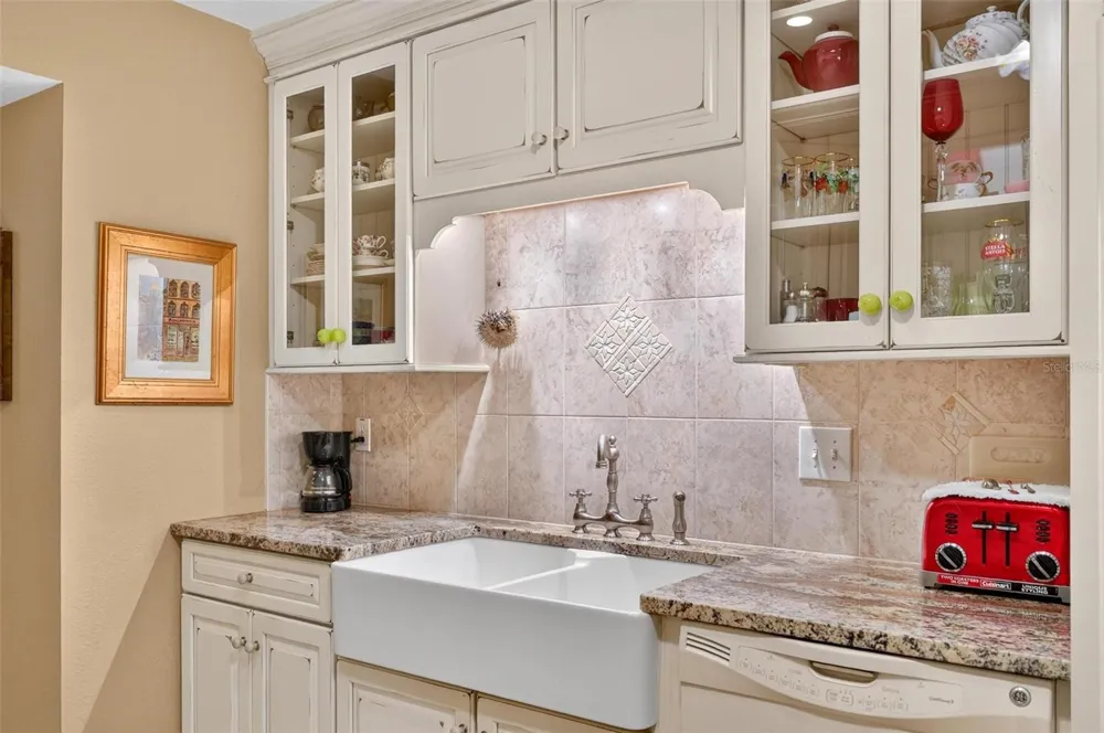 250 CAROLINA AVENUE #205 Winter Park, FL 32789
