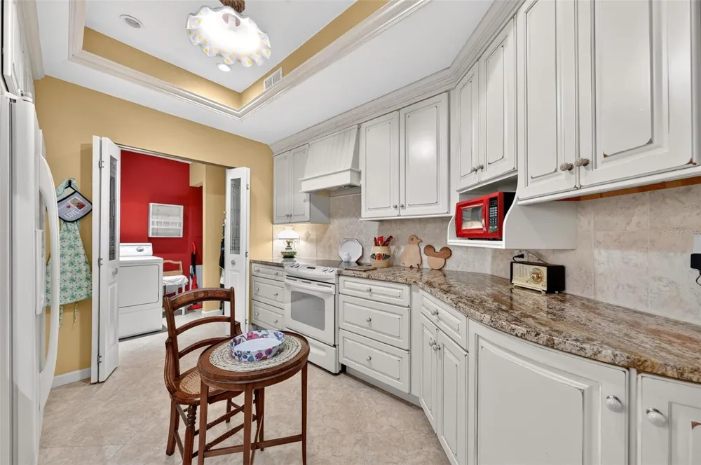 250 CAROLINA AVENUE #205 Winter Park, FL 32789