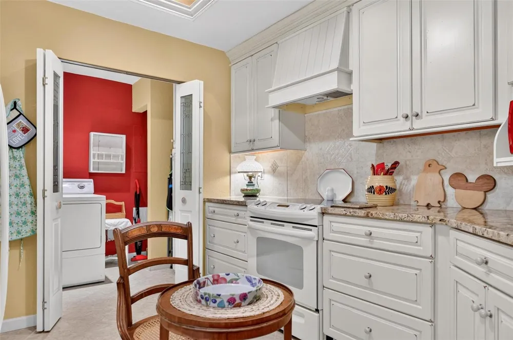 250 CAROLINA AVENUE #205 Winter Park, FL 32789
