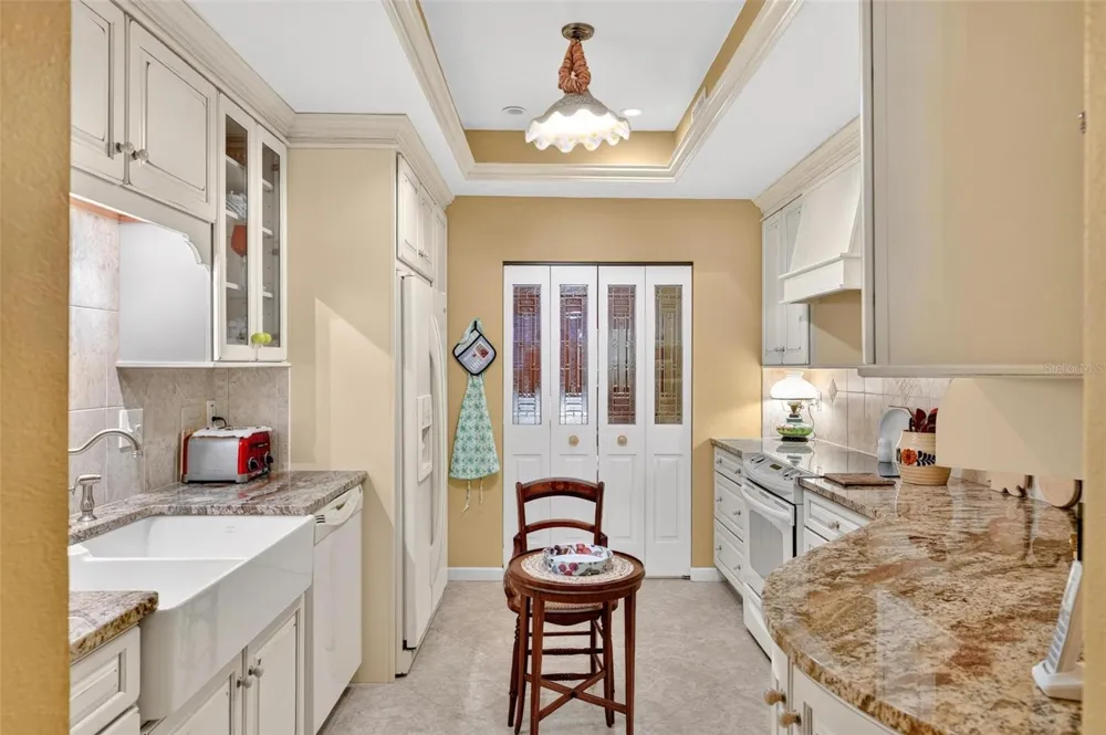 250 CAROLINA AVENUE #205 Winter Park, FL 32789