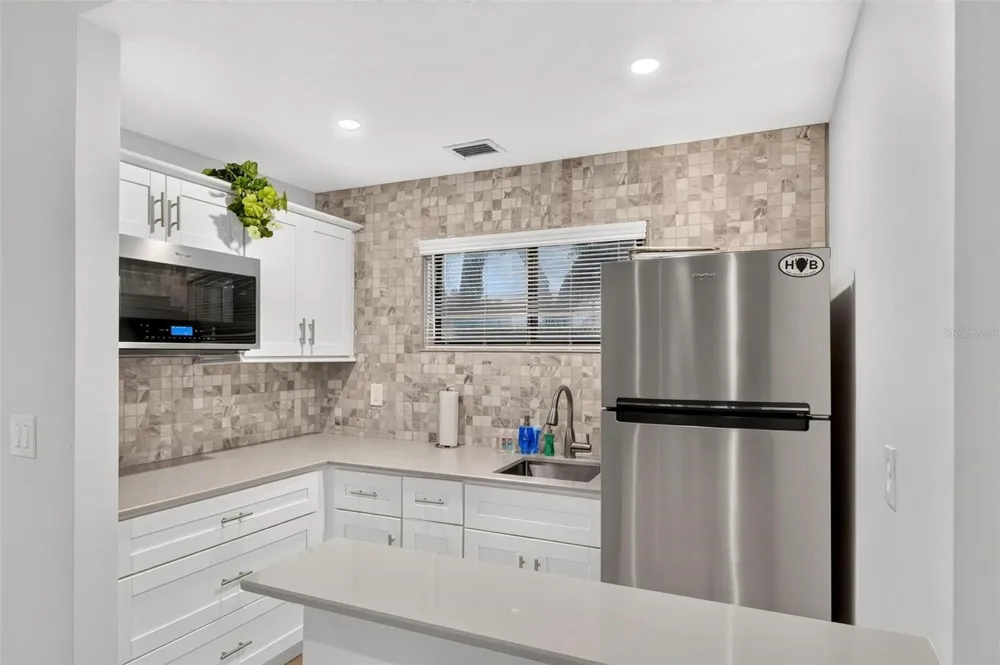 250 CAROLINA AVENUE #205 Winter Park, FL 32789