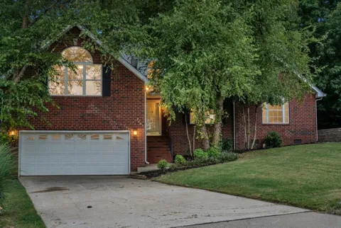 3701 Henricks Hill Dr