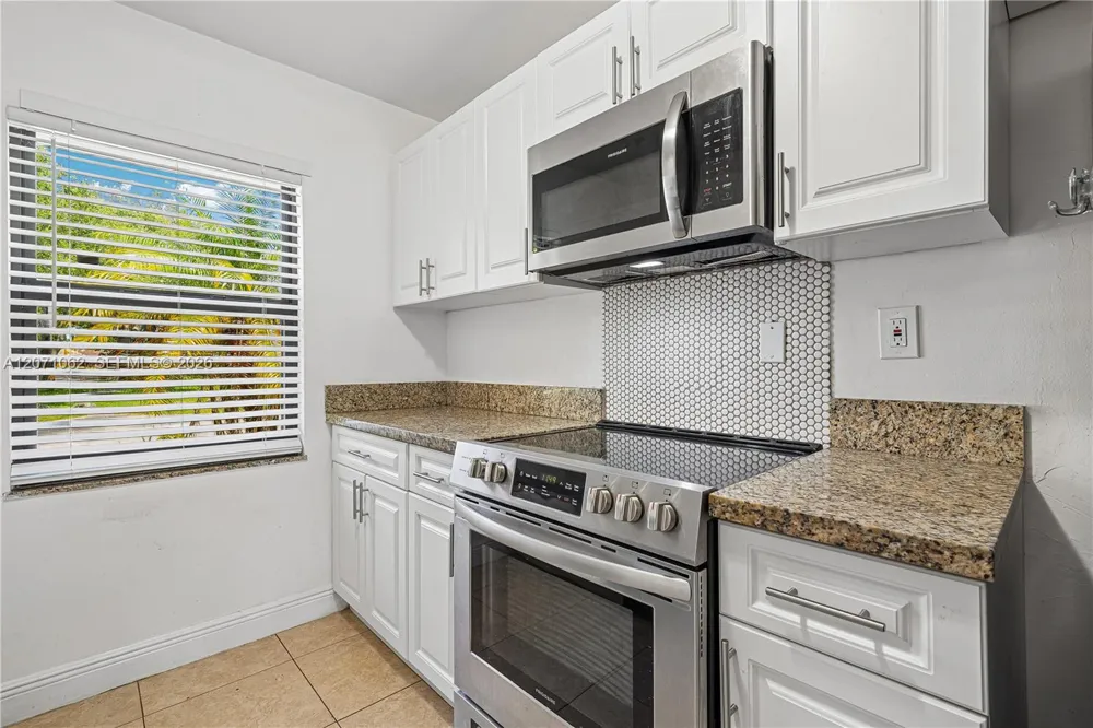 5302 SW 138th Pl Miami, FL 33175