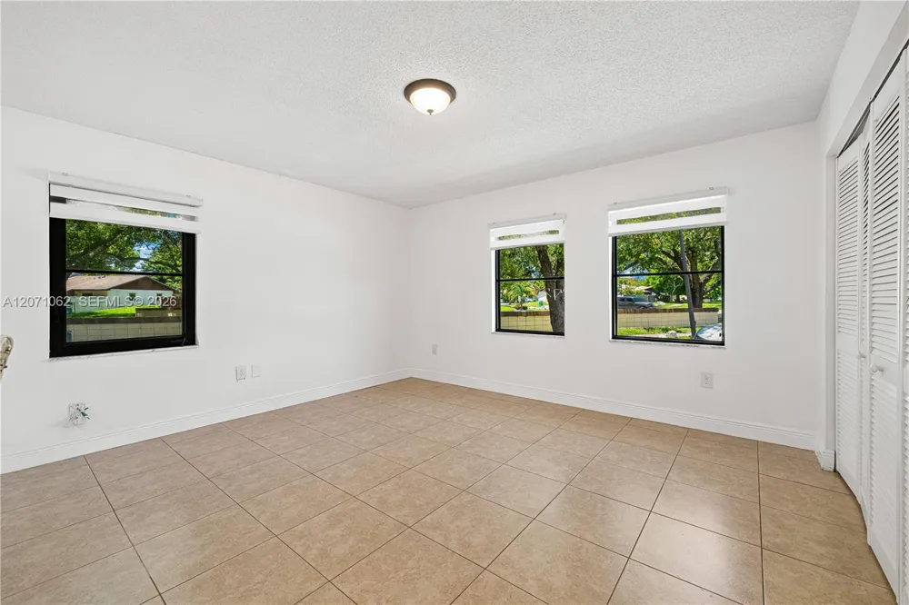 5302 SW 138th Pl Miami, FL 33175