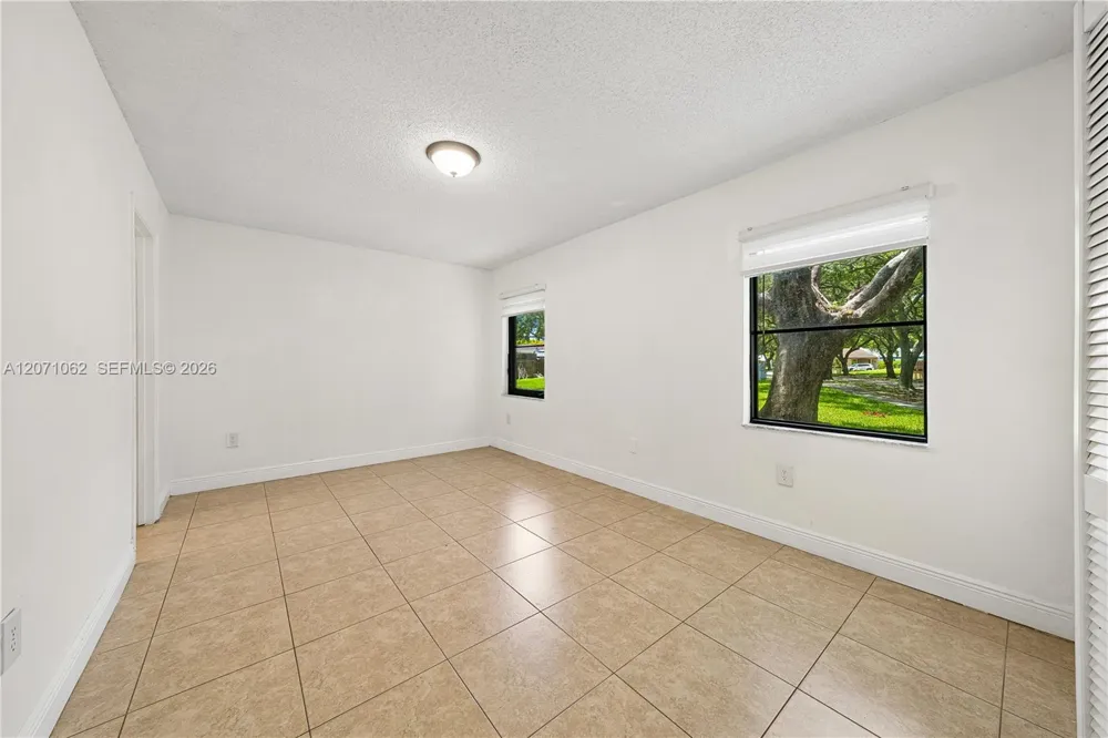 5302 SW 138th Pl Miami, FL 33175