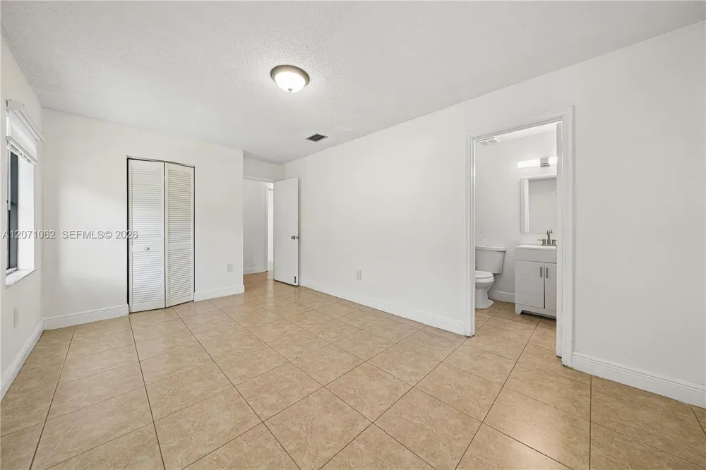 5302 SW 138th Pl Miami, FL 33175