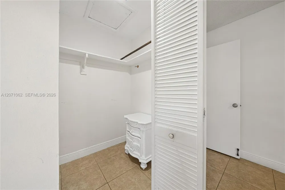 5302 SW 138th Pl Miami, FL 33175