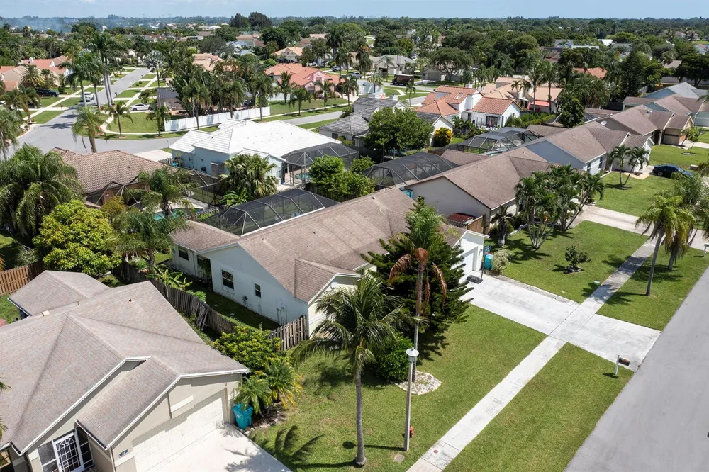 35 CEDAR CIRCLE Boynton Beach, FL 33436