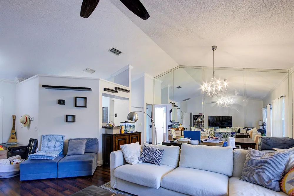 35 CEDAR CIRCLE Boynton Beach, FL 33436
