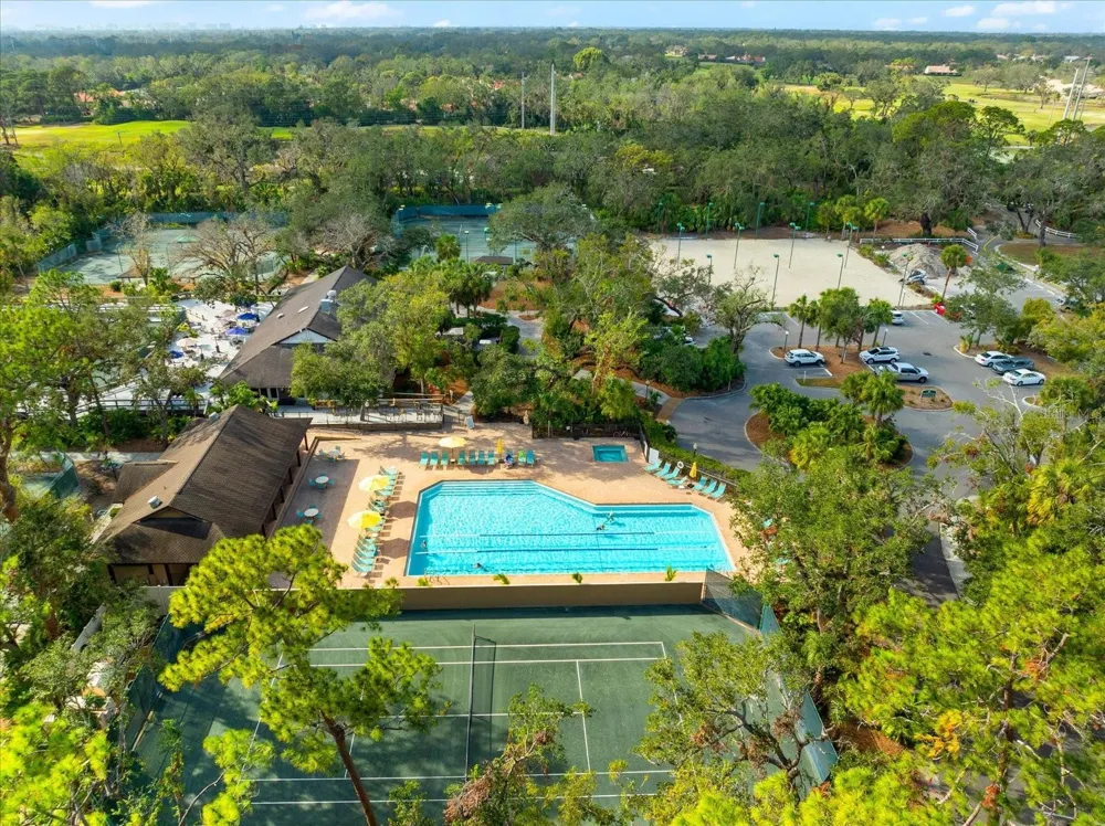 3085 WILLOW GREEN DRIVE #26 Sarasota, FL 34235