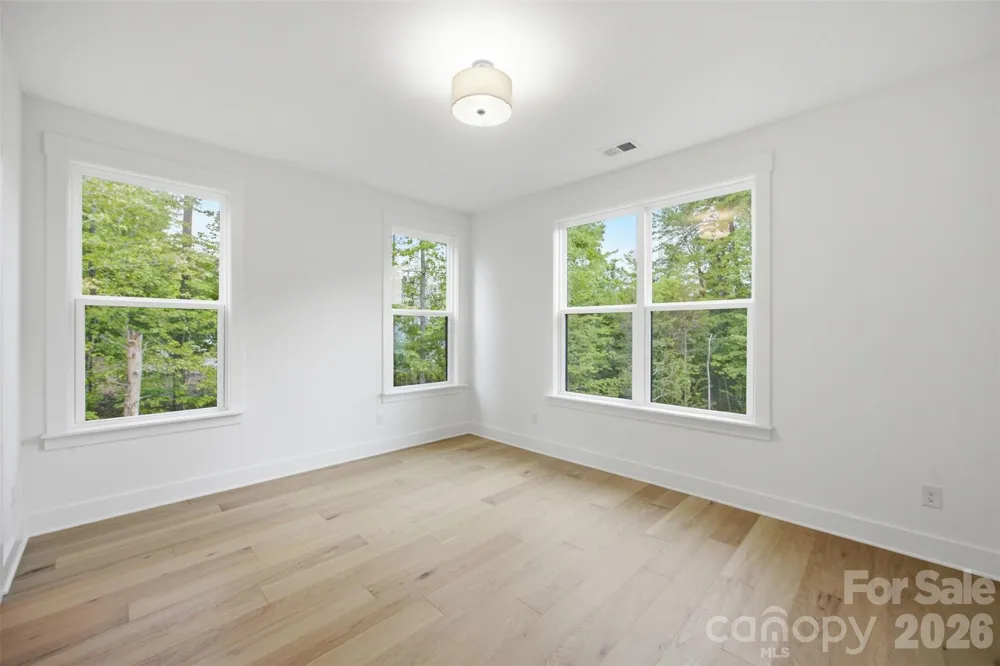 135 Parkdale Drive Belmont, NC 28012