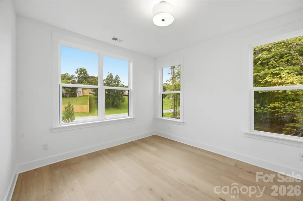 135 Parkdale Drive Belmont, NC 28012