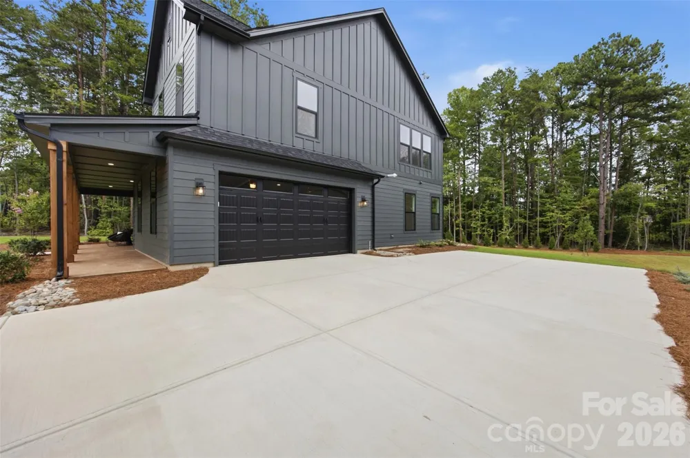 135 Parkdale Drive Belmont, NC 28012