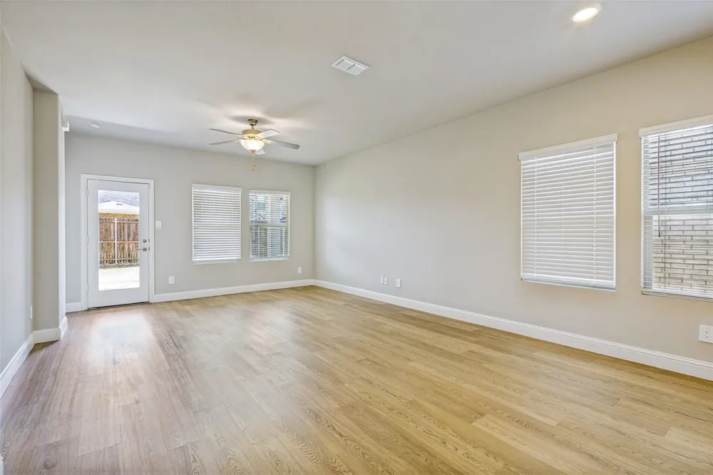 801 McKenna Drive Lowry Crossing, TX 75069