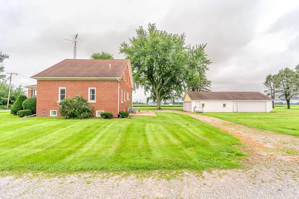 502 S 250 W Valparaiso, IN 46385