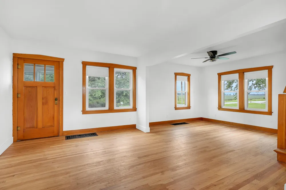 502 S 250 W Valparaiso, IN 46385