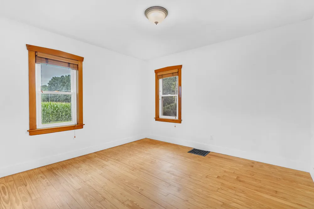 502 S 250 W Valparaiso, IN 46385