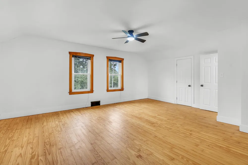 502 S 250 W Valparaiso, IN 46385