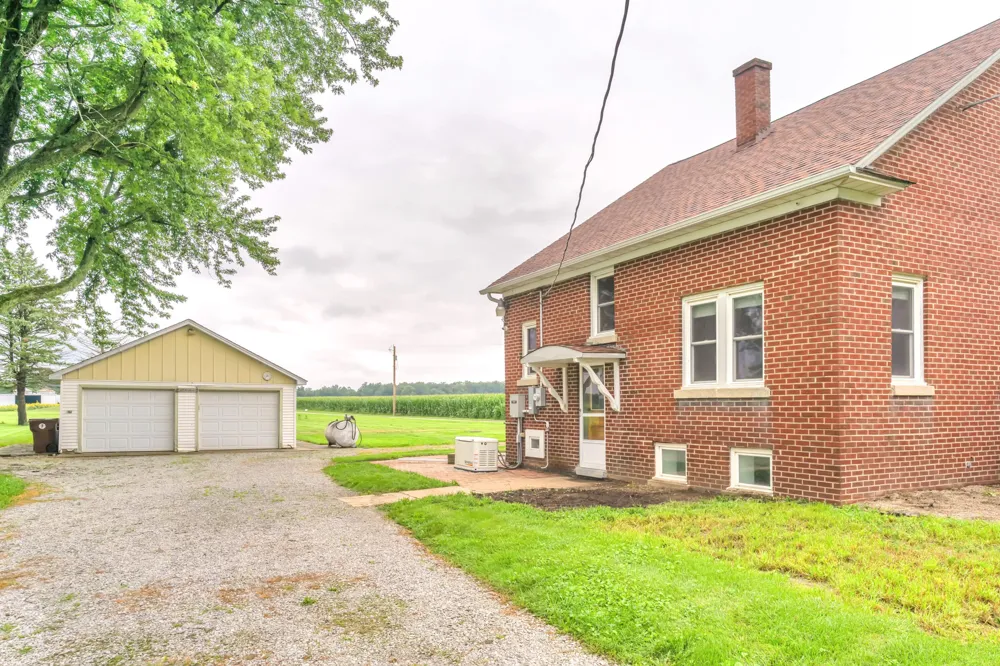 502 S 250 W Valparaiso, IN 46385